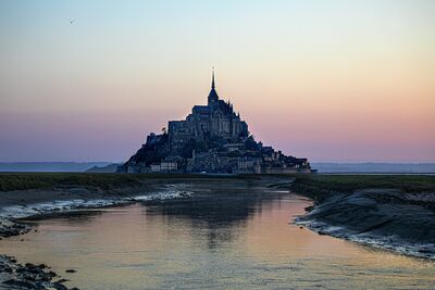 SUNRISE OVER THE ABBEY